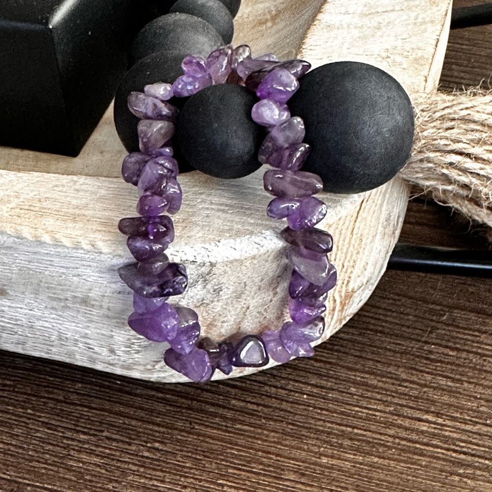 Hand crafted bracelet Amethyst chips Gemstone stretch